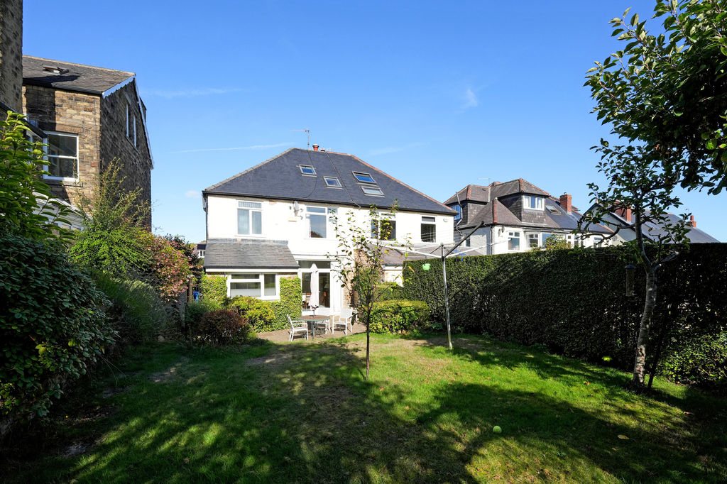 Meadow Bank Avenue
